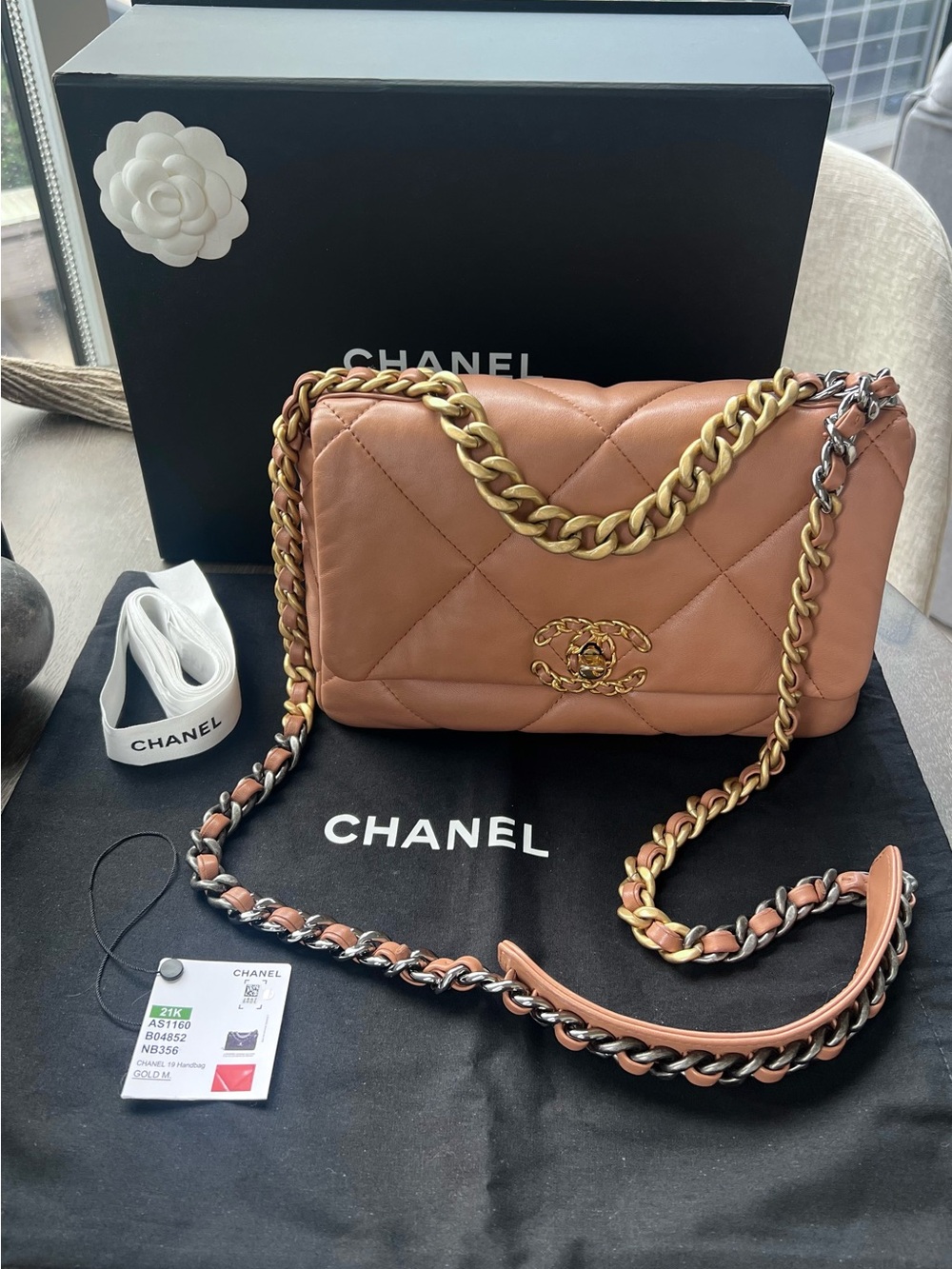 🤎 AUTHENTIC CHANEL 19 Medium Quilted Lambskin Bag RARE 21K Tan Brown Mixed Metal
